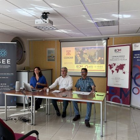 Les partenaires CEROM lors de la conférence de presse à l'agence de Nouméa